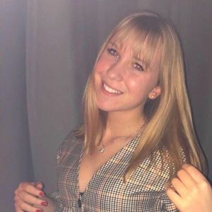 Meet your Posher, Cassandra